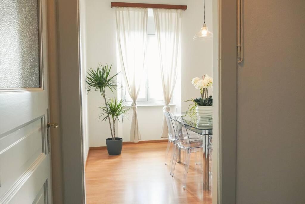 Nel Centro Di Vicino A Piazza Grande Appartement