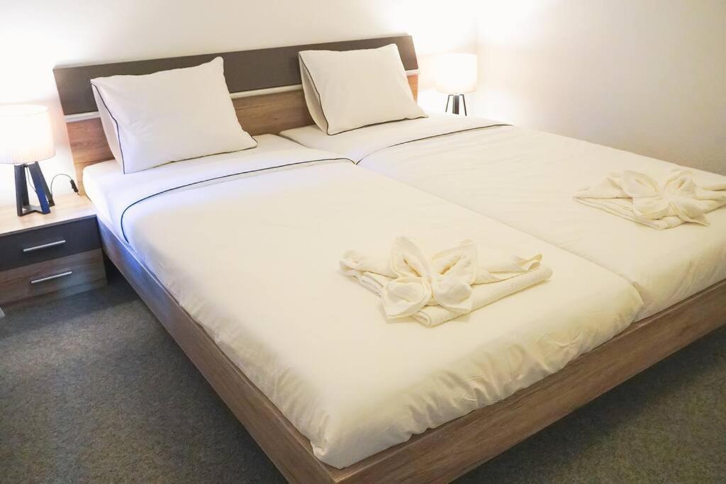 Nel Centro Di Vicino A Piazza Grande Appartement